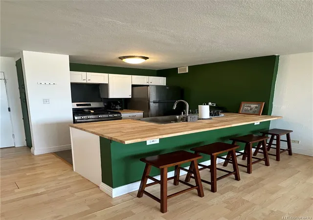 2nd image of 1196 N Grant St #507, Denver, CO 80203 | MLS# 2042287