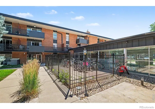 2nd image of 620 Mathews St, Fort Collins, CO 80524