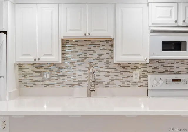 5th image of 12043 W Cross Dr, Littleton, CO 80127