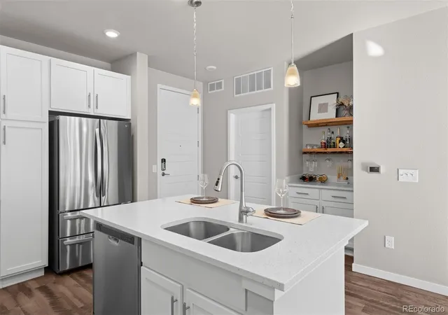 Homes for sale in Littleton, CO | 400 E Fremont Pl, Littleton, CO 80122