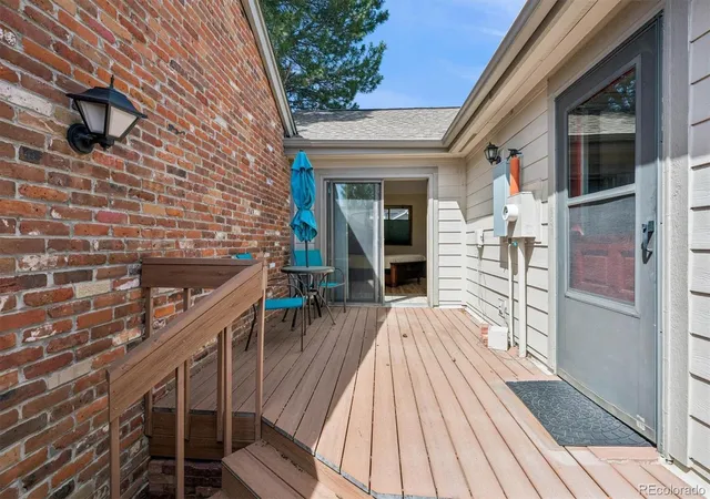 Listing Photo 2 - Condo for sale in building located at 4282 S Fairplay Cir, Aurora, CO 80014 - Unit #A