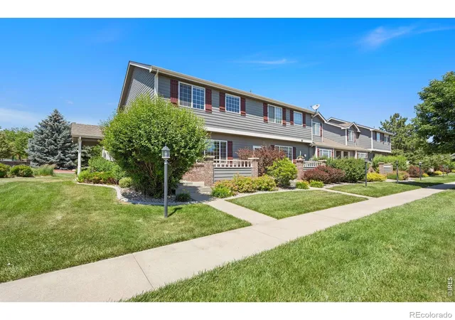 Photo 2 of Townhouse for sale at 408 Strasburg Dr, Fort Collins, CO 80525 | MLS# IR1062232 | Listing updated on 2026-09-29