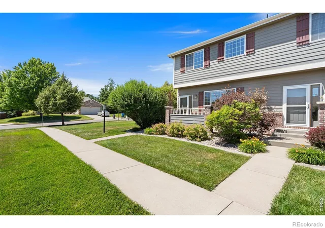 Photo 3 of Townhouse for sale at 408 Strasburg Dr, Fort Collins, CO 80525 | MLS# IR1062232 | Listing updated on 2026-09-29