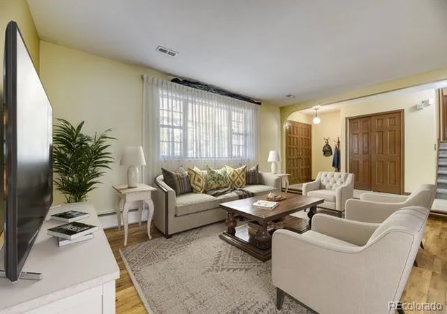 3rd image of 3724 S Poplar St, Denver, CO 80237 | MLS# 6448108