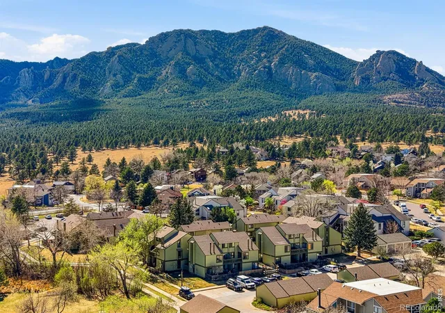 Photo 3 of Condo for sale at 3296 Cripple Crk Trl, Boulder, CO 80305 | MLS# IR1062240 | Listing updated on 2026-09-27