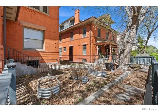 Homes for sale in Denver, CO | 1401 N Franklin St, Denver, CO 80218