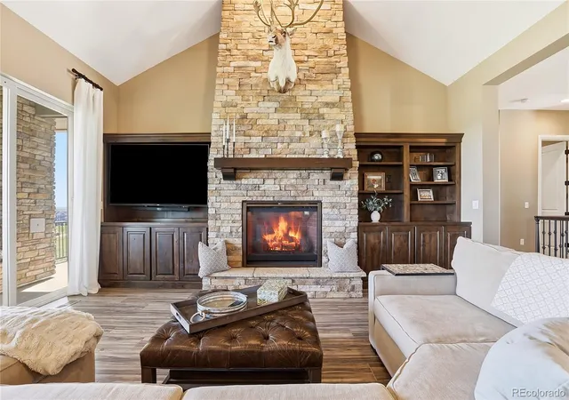 Photo 3 of Single family home for sale at 27165 E Long Pl, Aurora, CO 80016 | MLS# 7928927 | Listing updated on 2026-09-19