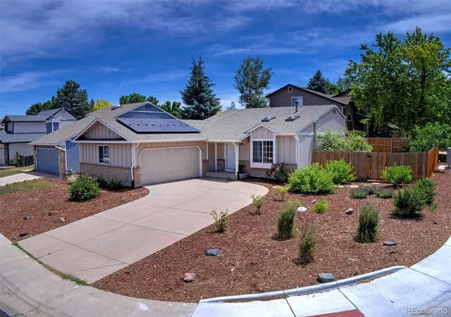 Homes for sale in Littleton, CO | 11542 W Lake Dr, Littleton, CO 80127 | MLS# 4184343