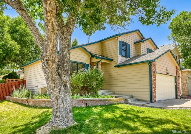 Photo 3 of Single family home for sale at 398 Pin Oak Dr, Loveland, CO 80538 | MLS# 7734615 | Listing updated on 2026-09-30