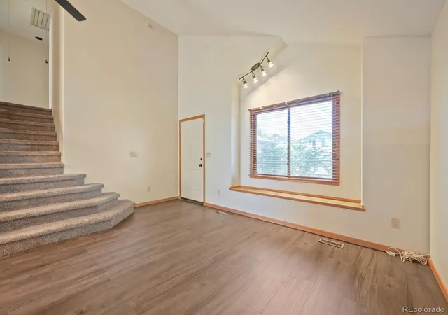 Photo 4 of Single Family Residence at 398 Pin Oak Dr, Loveland, CO 80538 | MLS# 7734615 | | Sold on 2026-10-08