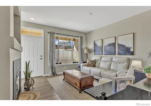 3rd image of 1362 Royal Troon Dr, Castle Rock, CO 80104 | MLS# IR1062275