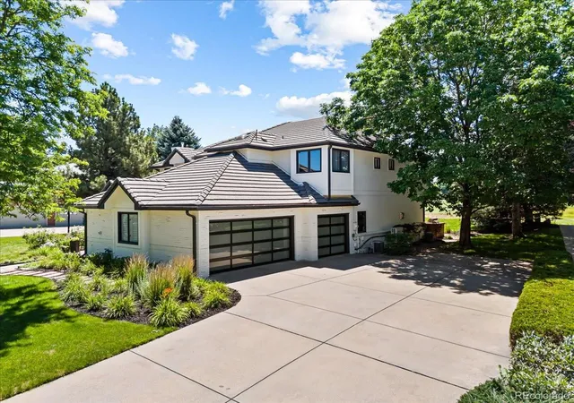 2nd image of 15 Glenmoor Cir, Englewood, CO 80113 | MLS# 5782216