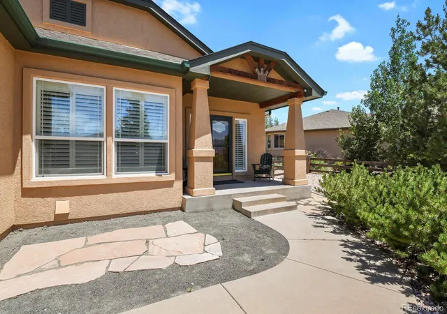 Photo 3 of Single family home for sale at 15871 Agate Crk Dr, Monument, CO 80132 | MLS# 6911331 | Listing updated on 2026-07-07