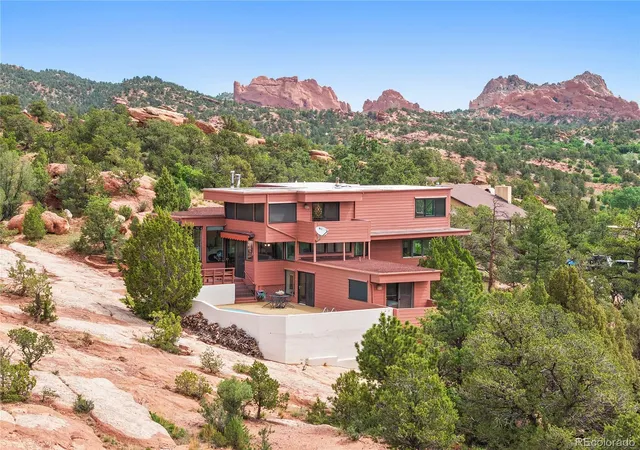 Photo 3 of Single family home for sale at 133 Via Vallecito, Manitou Springs, CO 80829 | MLS# 2950154 | Listing updated on 2026-10-07