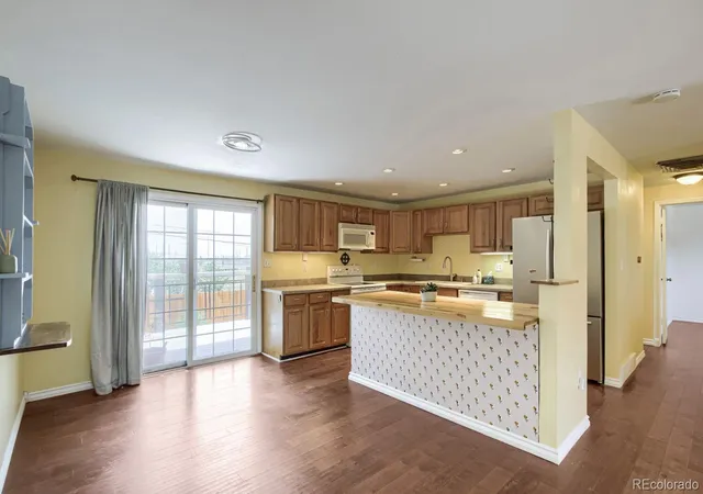 Photo 3 of Single family home for sale at 5160 Simms Pl, Wheat Ridge, CO 80033 | MLS# 8794465 | Listing updated on 2026-09-29