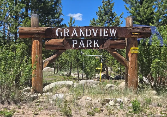 Photo 3 of Single family home for sale at 446 Trl Ridge Dr, Grand Lake, CO 80447 | MLS# 3326559 | Listing updated on 2026-06-27