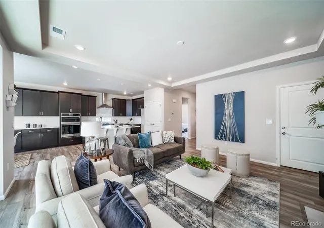 Photo 4 of Sale Pending at 5157 N Quatar St, Aurora, CO 80019 | MLS# 7454549 | Listing updated on 2026-08-22