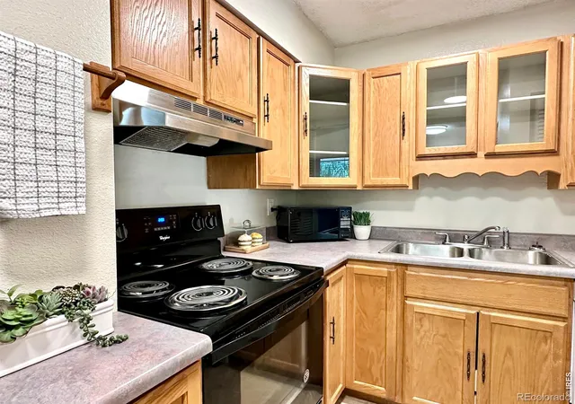 5th image of 1705 Heatheridge Rd #205, Fort Collins, CO 80526 | MLS# IR1062376