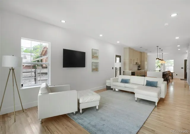 Photo 3 of Single family home for sale at 2071 S Grant St, Denver, CO 80210 | MLS# 2055848 | Listing updated on 2026-08-25