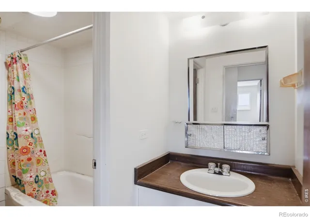 Homes for sale in Denver, CO | 855 N Pennsylvania St #301, Denver, CO 80203 | MLS# IR1062392