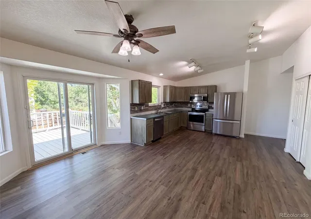 2nd image of 7190 Pine Hills Wy, Littleton, CO 80125 | MLS# 6794489