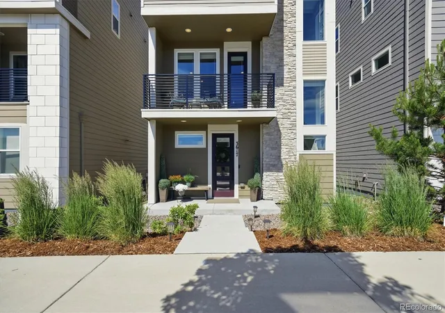 Photo 4 of Single family home for sale at 3617 Mykonos Dr, Castle Rock, CO 80109 | MLS# 6045000 | Listing updated on 2026-08-08