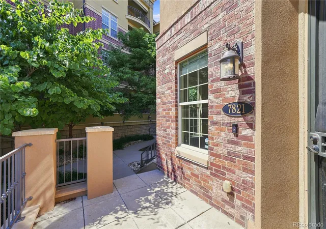 2nd image of 7821 Vallagio Ln, Englewood, CO 80112 | MLS# 8782036