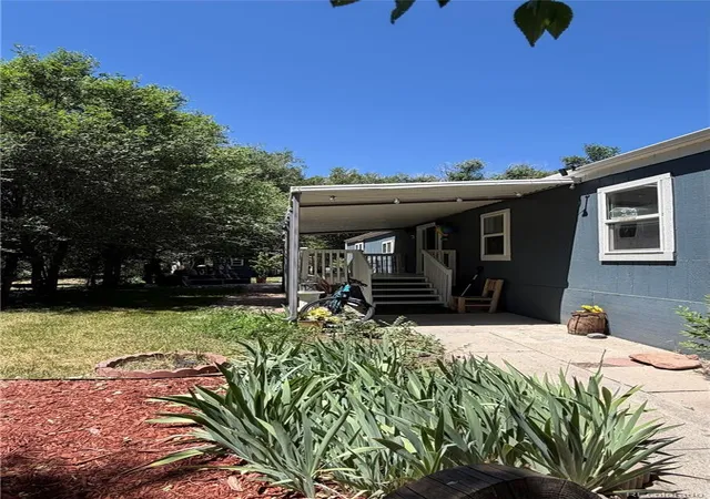 3rd image of 1095 Western Dr, Colorado Springs, CO 80915 | MLS# 9575011