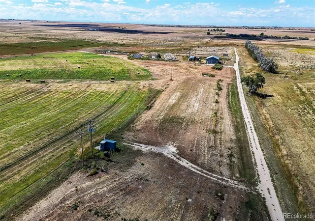 5th image of 8375 Strasburg Rd, Strasburg, CO 80136 | MLS# 5079195