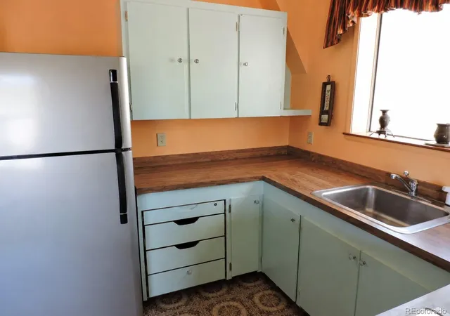 Photo 3 of Single family home for sale at 534 Concord Dr, Jefferson, CO 80456 | MLS# 5833351 | Listing updated on 2026-08-15