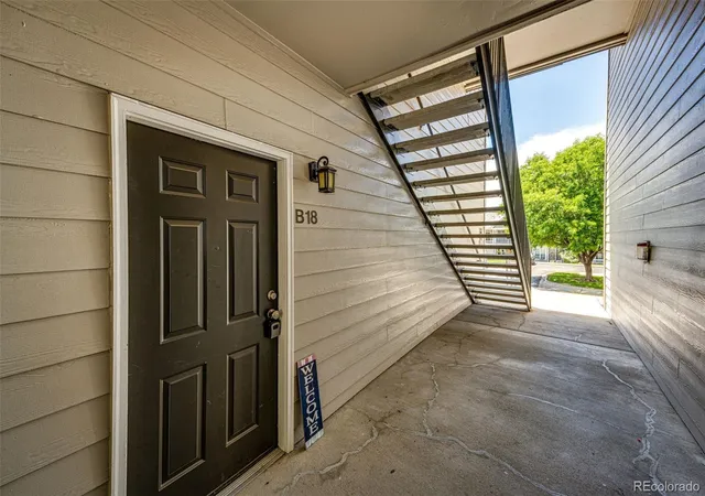 Homes for sale in Castle Rock, CO | 6005 W Castlegate Dr W, Castle Rock, CO 80108
