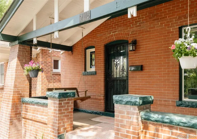 4th image of 210 S Emerson St, Denver, CO 80209 | MLS# 3116554