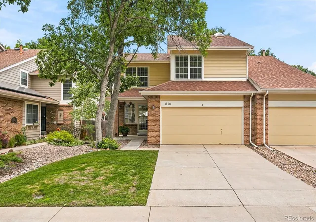 1st image of 1570 S Roslyn St, Denver, CO 80231 | MLS# 9325990