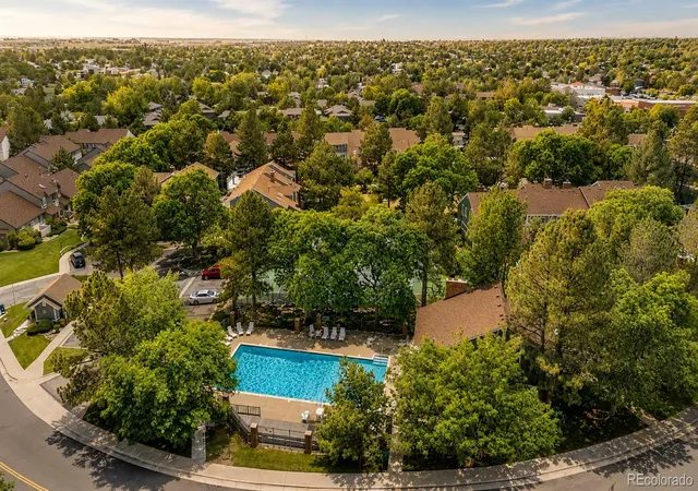 32nd image of 903 S Fairplay St, Aurora, CO 80012 | MLS# 1502722