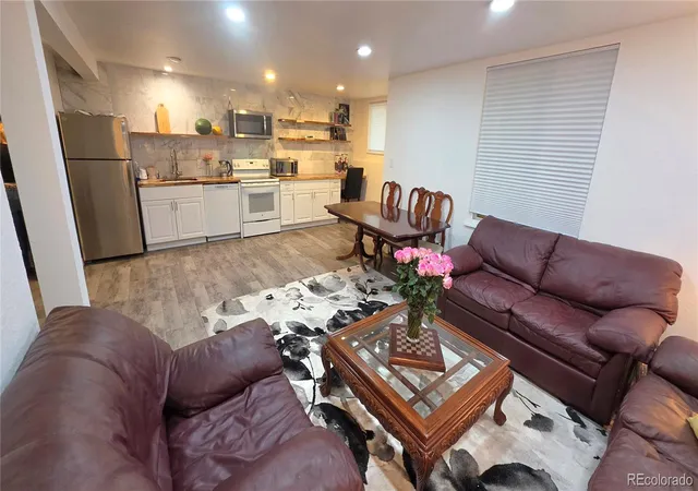 2nd image of 1525 S Holly St #104, Denver, CO 80222 | MLS# 8497569