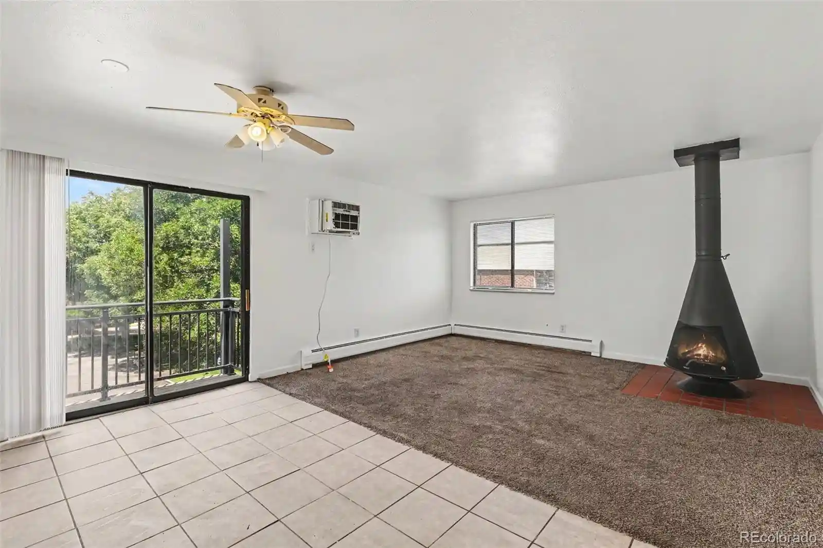 Listing Photo 2 - Condo for sale in 5995 W Hampden Ave located at 5995 W Hampden Ave, Denver, CO 80227 - Unit #22A