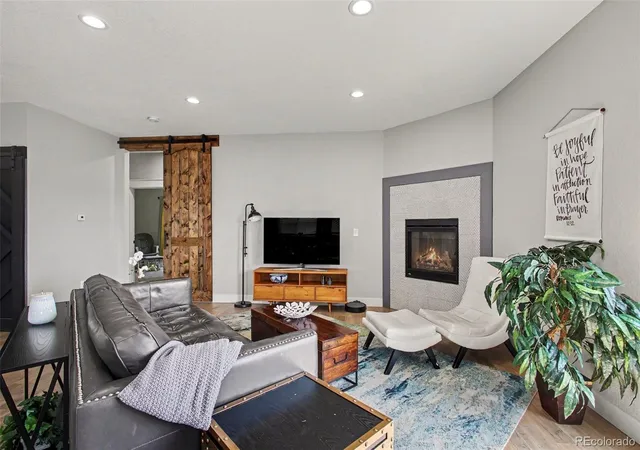 4th image of 4720 Farmingdale Dr, Colorado Springs, CO 80918 | MLS# 8463350