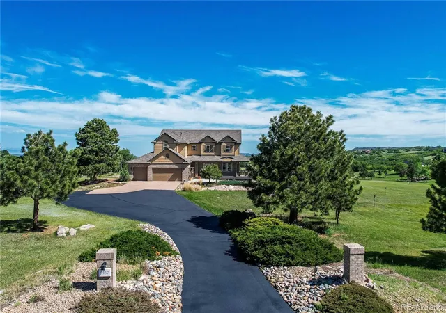 2nd image of 2157 Dragoon Ct, Castle Rock, CO 80109 | MLS# 9791225