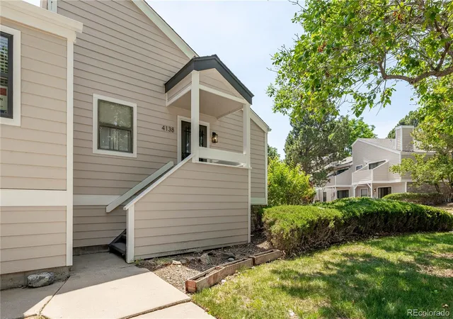 Photo 2 of Townhouse for sale at 4138 S Rifle Way, Aurora, CO 80013 | MLS# 4393030 | Listing updated on 2026-07-11