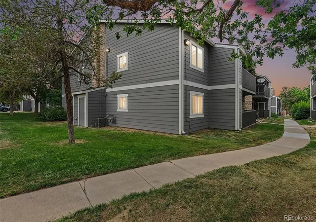 Listing Photo 2 - Condo for sale in building located at 3484 S Eagle St, Aurora, CO 80014 - Unit #104