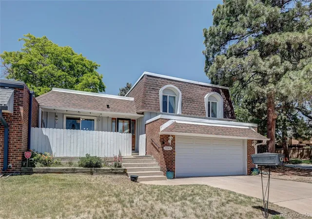 Photo 3 of Townhouse for sale at 7202 W Cedar Cir, Lakewood, CO 80226 | MLS# 5292324 | Listing updated on 2026-09-13