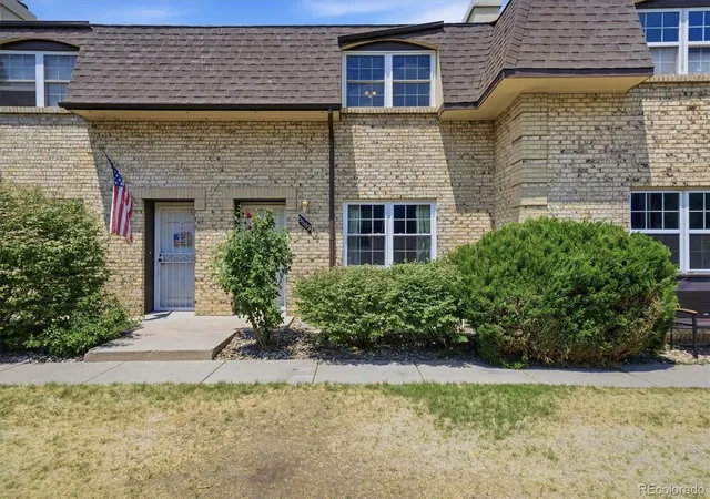 Listing Photo 3 - Condo for sale in building located at 5583 S Lowell Blvd, Littleton, CO 80123