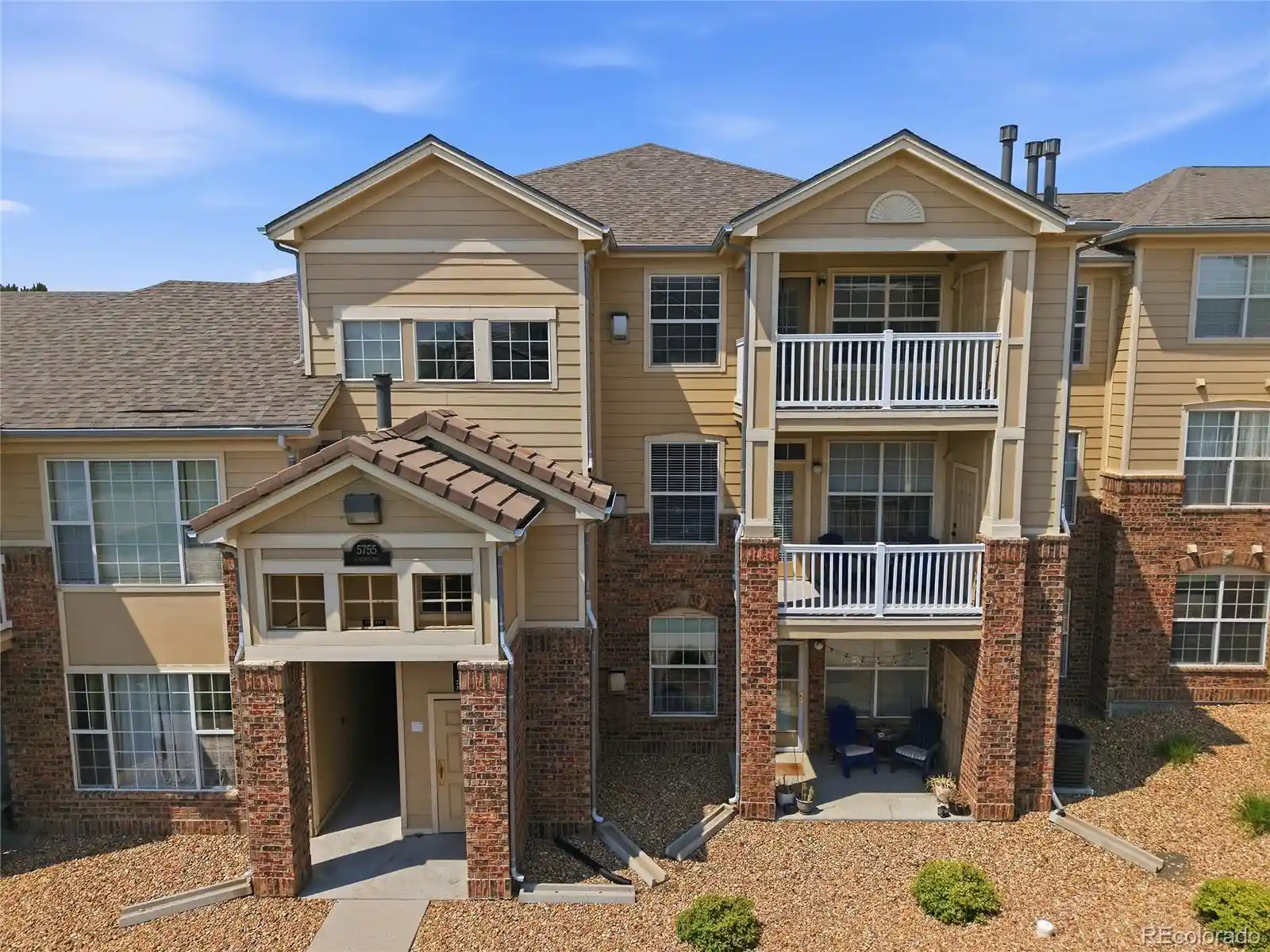 Listing Photo 2 - Condo for sale in 5755 N Genoa Wy located at 5755 N Genoa Wy, Aurora, CO 80019 - Unit #14-303