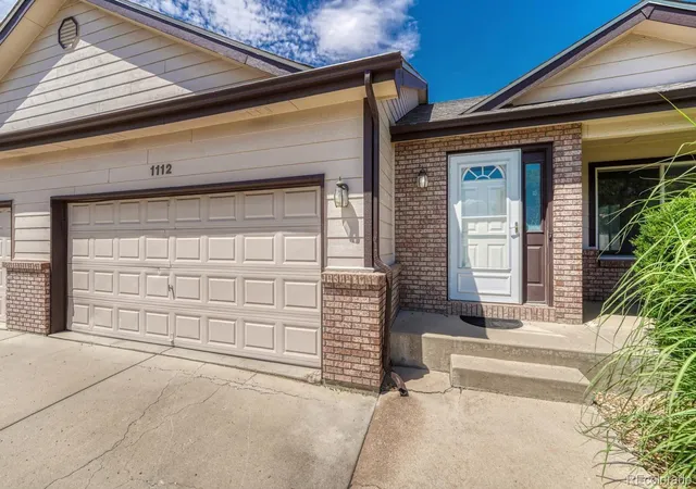 3rd image of 1112 Country Acres Ct, Johnstown, CO 80534 | MLS# 3788326
