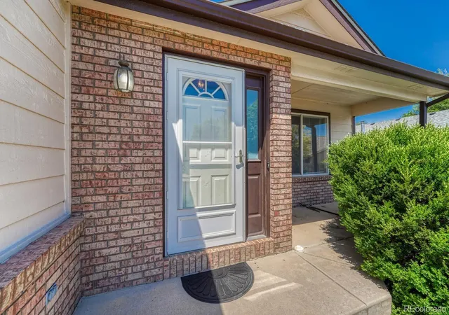 2nd image of 1112 Country Acres Ct, Johnstown, CO 80534 | MLS# 3788326