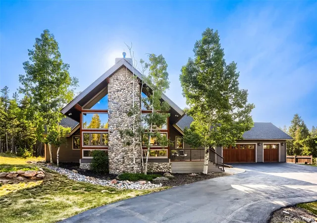 Photo 3 of Single family home for sale at 32142 Black Widow Dr, Conifer, CO 80433 | MLS# 6232799 | Listing updated on 2026-09-01