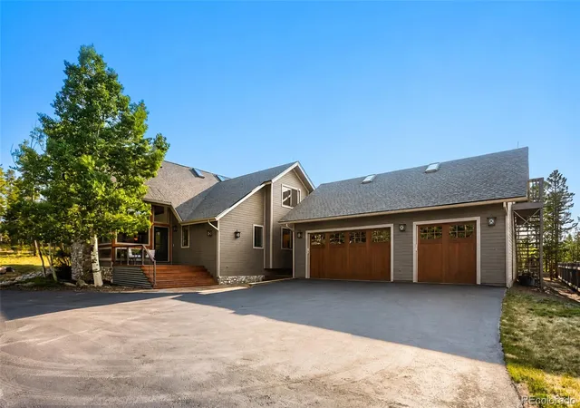 Photo 3 of Single family home for sale at 32142 Black Widow Dr, Conifer, CO 80433 | MLS# 6232799 | Listing updated on 2026-09-01