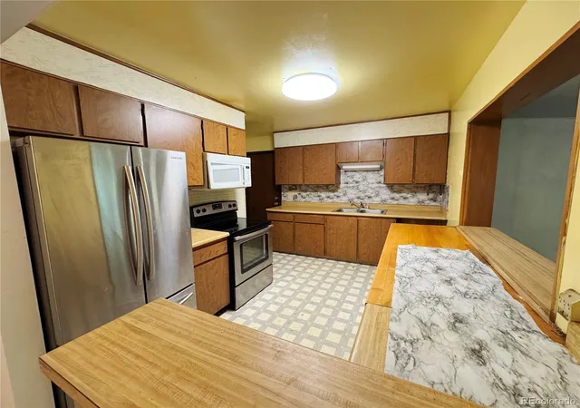 5th image of 2081 S Lowell Blvd, Denver, CO 80219 | MLS# 8300236