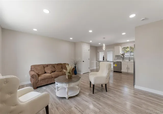 3rd image of 18949 W 60Th Pl, Golden, CO 80403 | MLS# 3333859