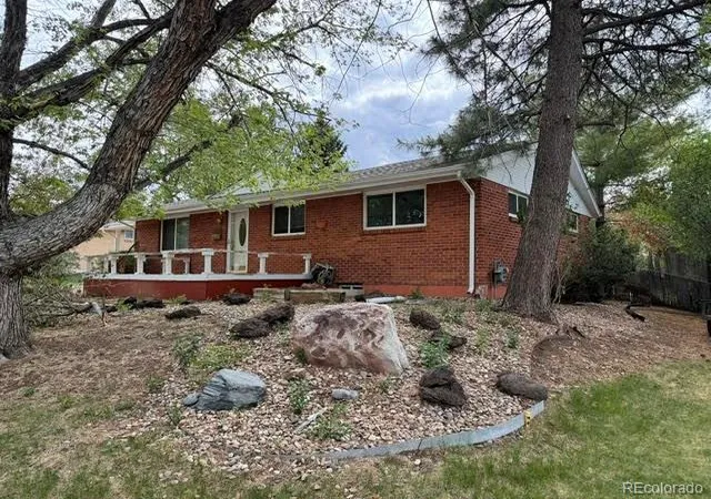 Homes for sale in Littleton, CO | 6621 S Logan St, Littleton, CO 80121 | MLS# 5086963